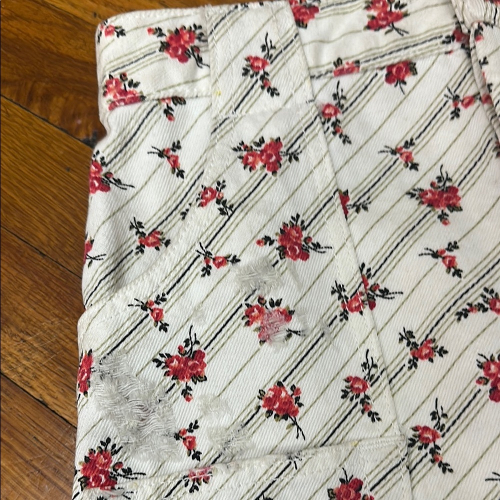 Re/Done Floral Mini Skirt - White and Red - Picture 5 of 5